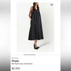 ワンピース PRADA Re-Nylon midi dress Prada logo-appliqué Re-Nylon Midi Dress | Black | FARFETCH